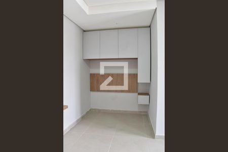 Quarto de kitnet/studio para alugar com 1 quarto, 20m² em Novo Mundo, Curitiba