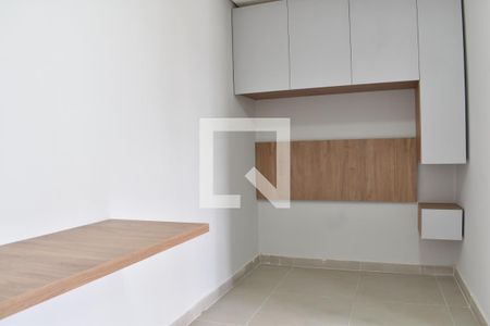 Quarto de kitnet/studio para alugar com 1 quarto, 20m² em Novo Mundo, Curitiba