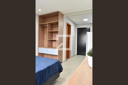 Quarto/Sala de kitnet/studio para alugar com 1 quarto, 20m² em Novo Mundo, Curitiba