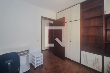 Quarto 2 de apartamento para alugar com 2 quartos, 75m² em Santa Cecília, Porto Alegre