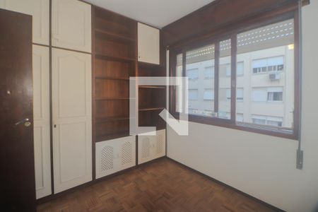 Quarto 2 de apartamento para alugar com 2 quartos, 75m² em Santa Cecília, Porto Alegre