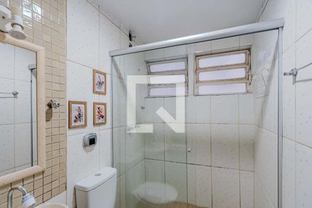 Banheiro de apartamento para alugar com 1 quarto, 48m² em Santana, Porto Alegre