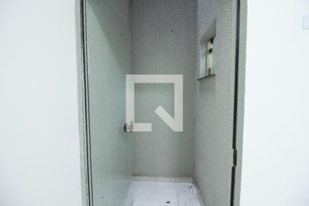 Corredor de apartamento para alugar com 1 quarto, 32m² em Vila Diva (zona Leste), São Paulo