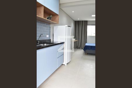 Cozinha de kitnet/studio para alugar com 1 quarto, 20m² em Novo Mundo, Curitiba