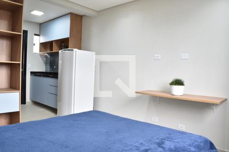 Quarto/Sala de kitnet/studio para alugar com 1 quarto, 20m² em Novo Mundo, Curitiba