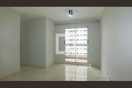 Sala de apartamento para alugar com 3 quartos, 63m² em Vila Ema, São Paulo