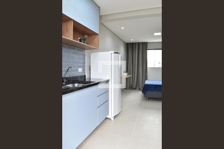 Cozinha de kitnet/studio para alugar com 1 quarto, 20m² em Novo Mundo, Curitiba