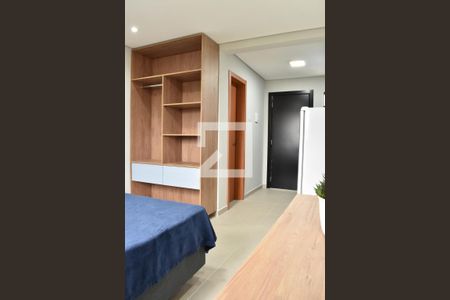 Quarto de kitnet/studio para alugar com 1 quarto, 20m² em Novo Mundo, Curitiba