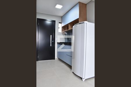 Cozinha de kitnet/studio para alugar com 1 quarto, 20m² em Novo Mundo, Curitiba