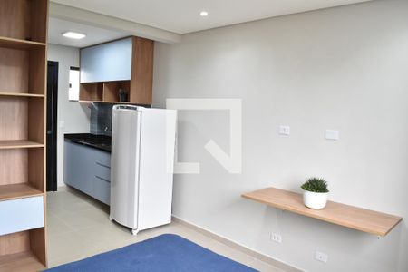 Quarto de kitnet/studio para alugar com 1 quarto, 20m² em Novo Mundo, Curitiba