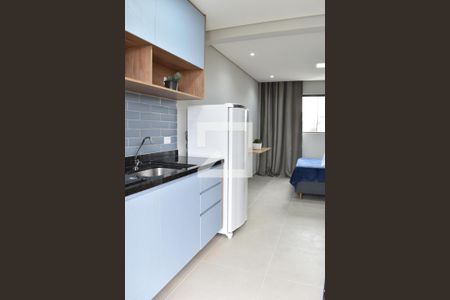 Cozinha de kitnet/studio para alugar com 1 quarto, 19m² em Novo Mundo, Curitiba