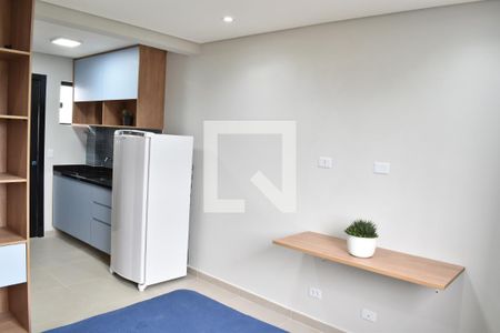 Quarto de kitnet/studio para alugar com 1 quarto, 19m² em Novo Mundo, Curitiba