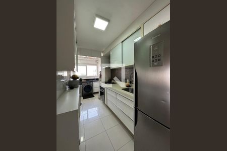 Cozinha de apartamento à venda com 3 quartos, 95m² em Cidade São Francisco, São Paulo