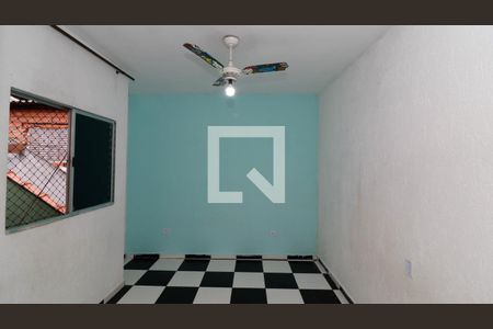 Quarto de casa para alugar com 1 quarto, 60m² em Jardim Triana, São Paulo