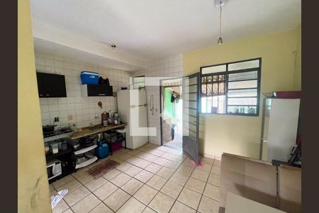 Cozinha de casa de condomínio à venda com 2 quartos, 80m² em Darcy Vargas, Belo Horizonte