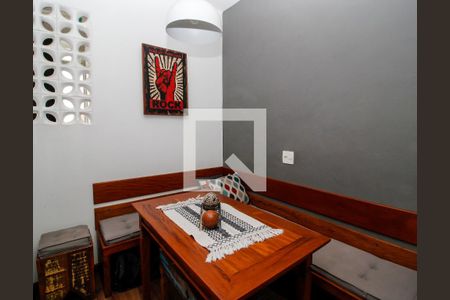 Sala de apartamento à venda com 2 quartos, 60m² em Estoril, Belo Horizonte