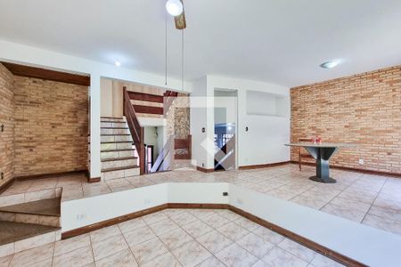 Sala de casa para alugar com 4 quartos, 150m² em Jardim Colorado, São José dos Campos