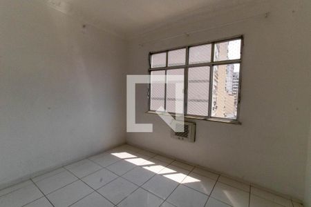 Quarto 1 de apartamento para alugar com 2 quartos, 60m² em Centro, Niterói