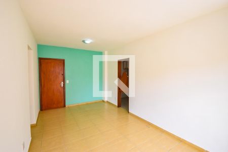 Apartamento para alugar com 70m², 2 quartos e 1 vagaSala