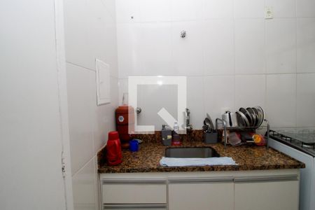 Cozinha de apartamento à venda com 3 quartos, 80m² em Barroca, Belo Horizonte