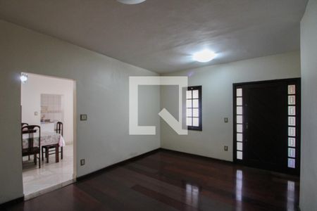 Sala de casa à venda com 2 quartos, 152m² em Glória, Belo Horizonte