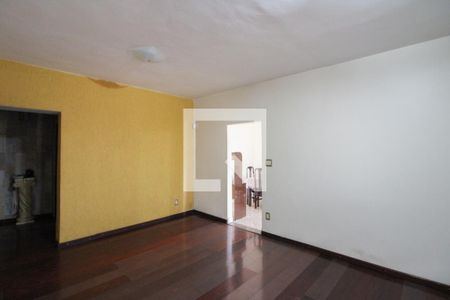 Sala de casa à venda com 2 quartos, 152m² em Glória, Belo Horizonte