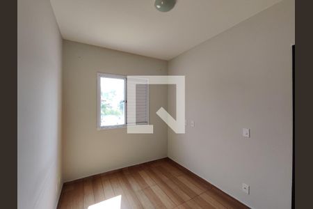 Quarto 2 de apartamento para alugar com 2 quartos, 48m² em Jardim Rodrigues Alves, Ferraz de Vasconcelos