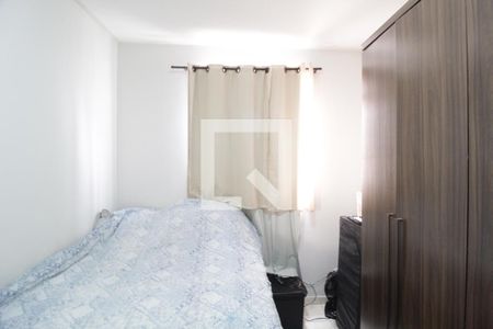 Quarto 1 de apartamento para alugar com 2 quartos, 46m² em Shopping Park, Uberlândia