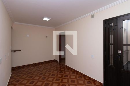 Casa à venda com 94m², 2 quartos e 2 vagasSala