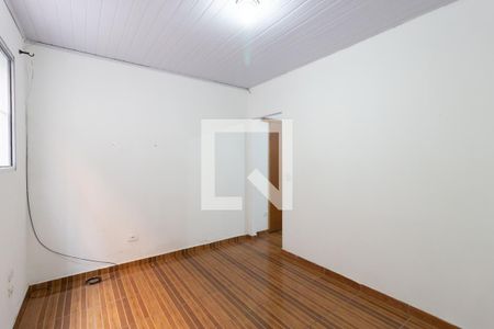 Quarto de casa para alugar com 1 quarto, 40m² em Parque Guarani, São Paulo