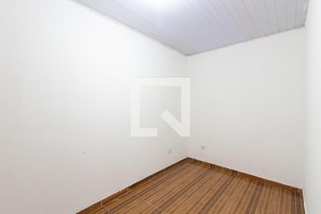 Sala de casa para alugar com 1 quarto, 40m² em Parque Guarani, São Paulo