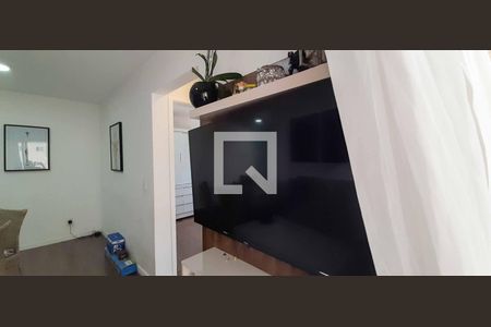 Sala de apartamento para alugar com 2 quartos, 50m² em Jardim Roberto, Osasco