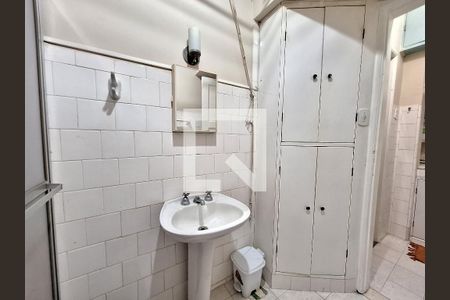 Banheiro de apartamento para alugar com 1 quarto, 35m² em Centro, Rio de Janeiro