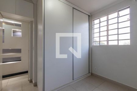 Quarto de apartamento à venda com 2 quartos, 38m² em Solar do Barreiro, Belo Horizonte