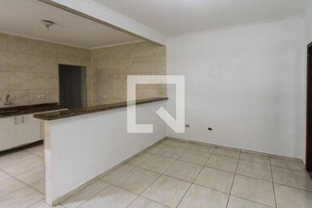 Sala de casa para alugar com 2 quartos, 120m² em Parque Santa Madalena, São Paulo