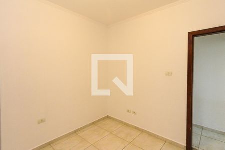 Quarto 2 de casa para alugar com 2 quartos, 120m² em Parque Santa Madalena, São Paulo