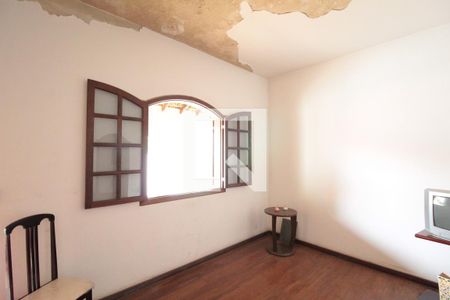 Sala de casa à venda com 4 quartos, 220m² em Cenaculo, Belo Horizonte