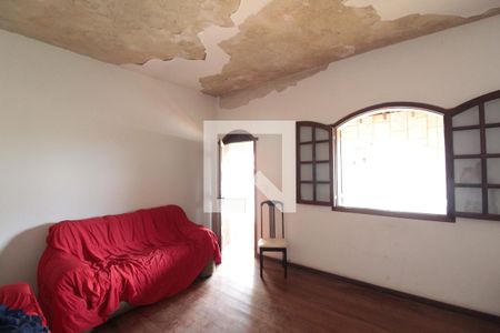 Sala de casa à venda com 4 quartos, 220m² em Cenaculo, Belo Horizonte