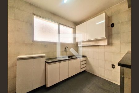 Cozinha de apartamento à venda com 3 quartos, 84m² em União, Belo Horizonte