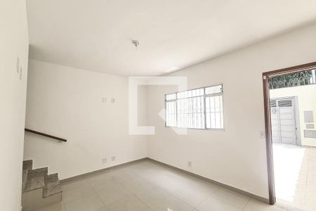 Sala de casa à venda com 3 quartos, 140m² em Jardim Vila Formosa, São Paulo