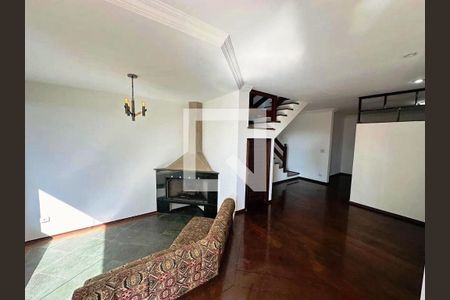 Casa à venda com 340m², 4 quartos e 5 vagasFoto 02