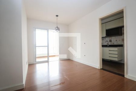 Sala de apartamento para alugar com 3 quartos, 73m² em Jardim Wanda, Taboão da Serra