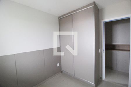 Quarto 1 de apartamento para alugar com 3 quartos, 80m² em Santa Mônica, Uberlândia