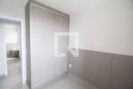 Quarto 2 de apartamento para alugar com 3 quartos, 80m² em Santa Mônica, Uberlândia