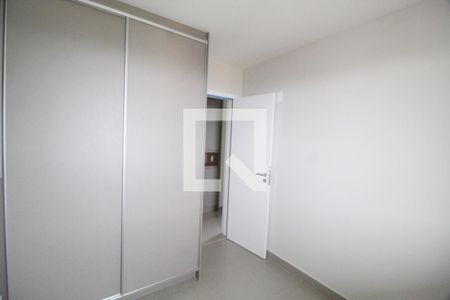 Quarto 1 de apartamento para alugar com 3 quartos, 80m² em Santa Mônica, Uberlândia