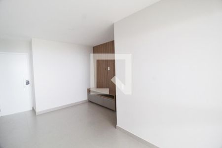 Sala de apartamento para alugar com 3 quartos, 80m² em Santa Mônica, Uberlândia