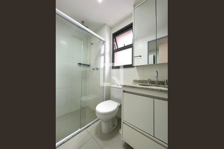 Banheiro  de apartamento para alugar com 1 quarto, 25m² em Vila Guarani (zona Sul), São Paulo