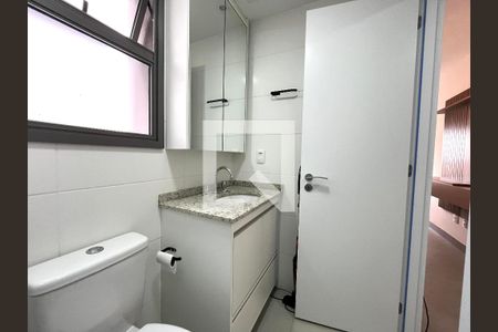 Banheiro  de apartamento para alugar com 1 quarto, 25m² em Vila Guarani (zona Sul), São Paulo