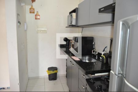 cozinha de apartamento para alugar com 1 quarto, 33m² em Piedade, Rio de Janeiro