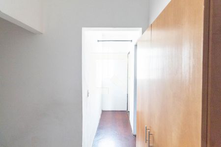 Corredor 1 de casa à venda com 3 quartos, 150m² em Vila Silvia, São Paulo